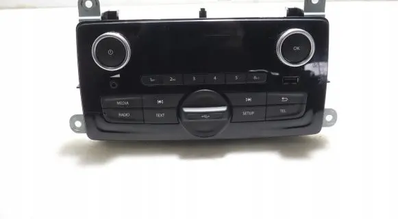 Renault Clio IV Radio/GPS head unit trim 