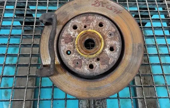 Suzuki Swift I Front wheel hub spindle knuckle IMPRK1452356