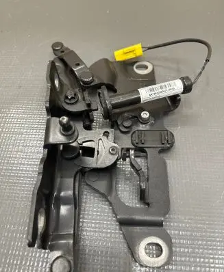 BMW 5 F10 F11 Pedestrian airbag 7263056 AR67630666
