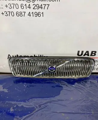 Volvo V70 Front bumper upper radiator grill 9190385