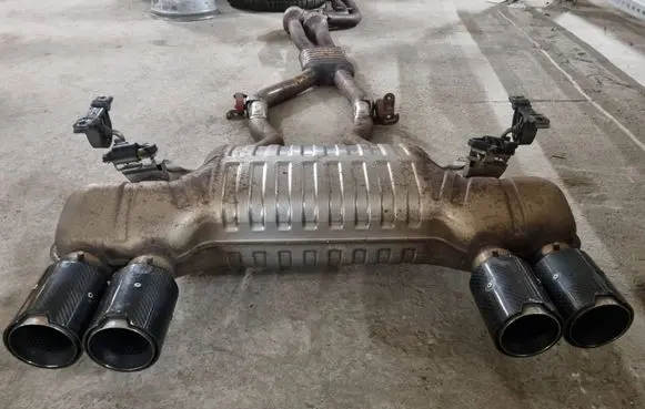 BMW M4 F82 F83 Muffler/silencer 81602000 0815 112181602000