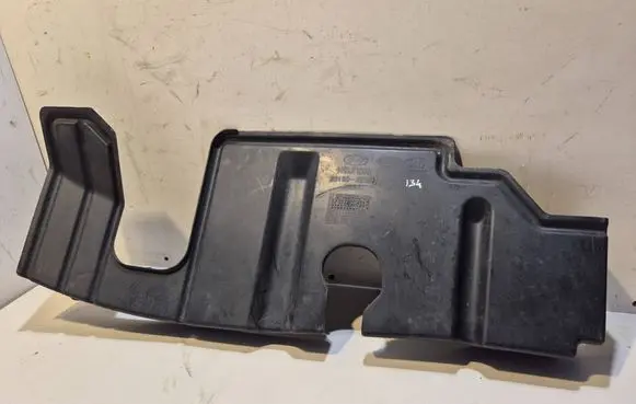 KIA Sportage Engine splash shield/under tray 291202E501