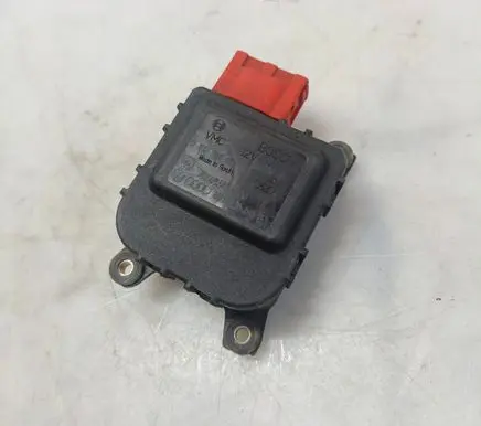 Volkswagen PASSAT B5.5 Air flap motor/actuator 0132801149 700065693F00 8D1820511B