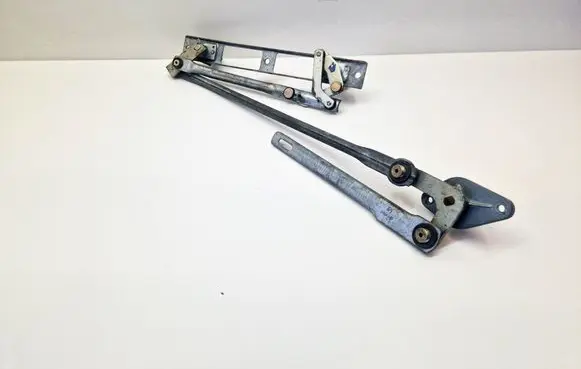 Front wiper linkage and motor