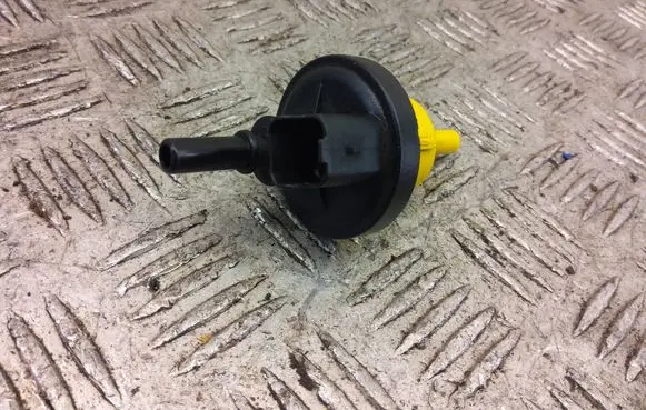 Nissan Micra K14 Vacuum valve 149304569R