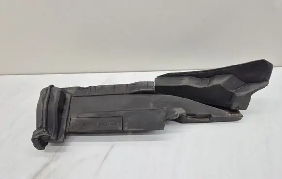Audi Q3 8U Fender foam support/seal 8U0823722A