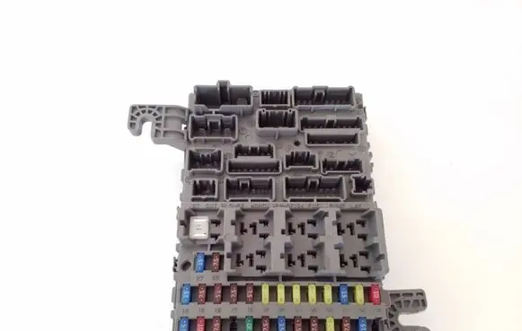Honda FR-V Fuse module SJDG010