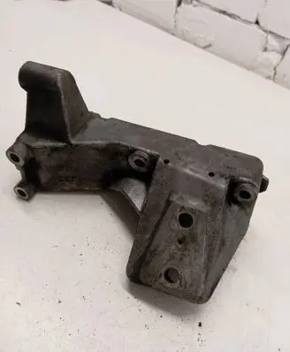 Iveco Daily 3rd gen Engine mounting bracket 504050582