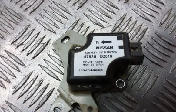 Nissan X-Trail T30 ESP acceleration yaw rate sensor 47930EQ010