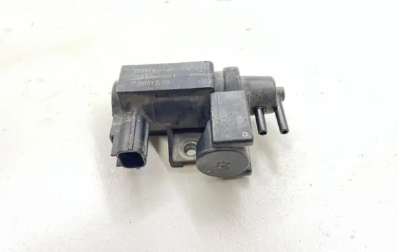 Toyota Corolla Verso E121 Vacuum valve 258190R011