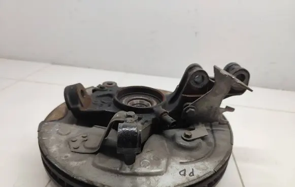 Peugeot 3008 II Front wheel hub spindle knuckle 