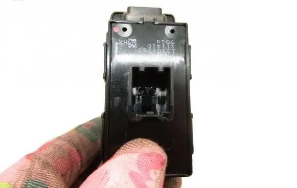 Opel Insignia A Electric window control switch 13301888