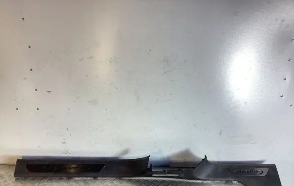Porsche Cayenne (9Y0 9Y3) Front sill trim cover 760853846A