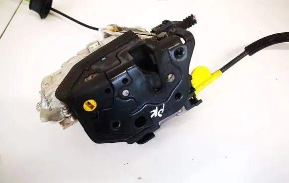 Mitsubishi Lancer X Front door lock