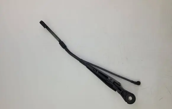 Mercedes-Benz Vito Viano W638 Rear wiper blade arm A0018204944