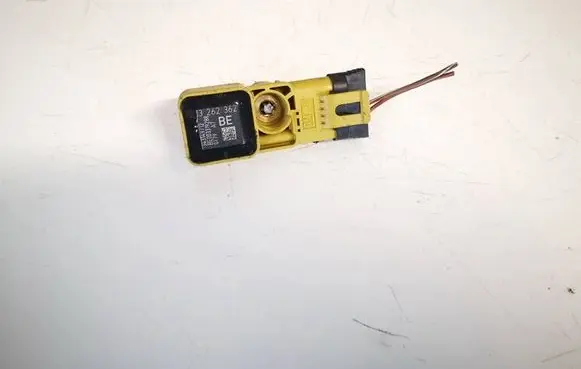Opel Corsa D Airbag deployment crash/impact sensor 13262632