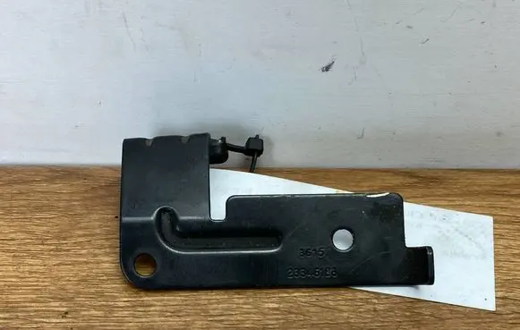 Cadillac CTS Radiator mount bracket 23346103PINYA 23346103