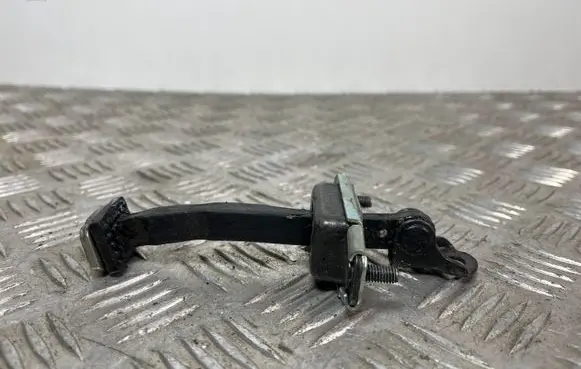 Hyundai Kona I Rear door check strap stopper