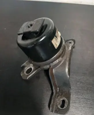 Volvo S80 Engine mount bracket 31257674 6G926F012ED