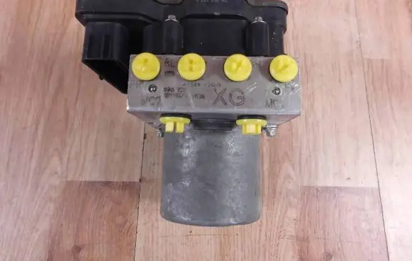 Toyota RAV 4 (XA50) ABS Pump 4454042460 0265956558