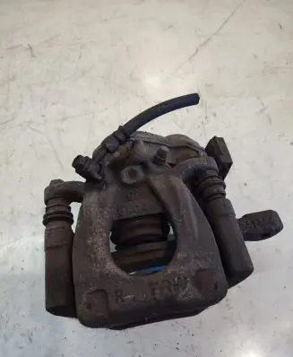 Nissan X-Trail T32 Rear brake caliper