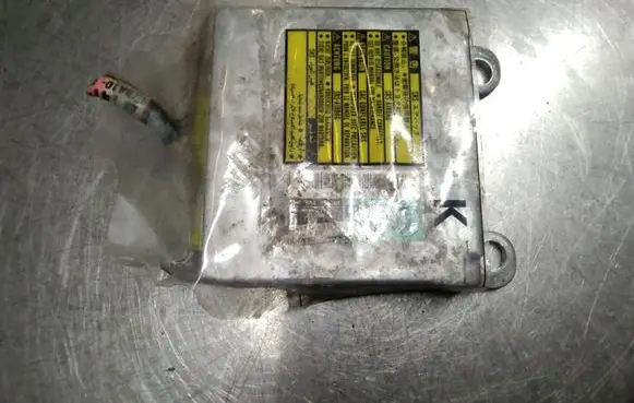 Lexus ES 250 - 300 - 330 Airbag control unit/module 8917033350 1523005123