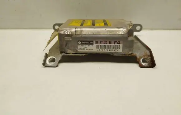 Subaru Impreza II Airbag control unit/module 98221FE030 1523003961