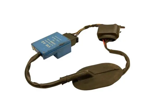 Audi TT TTS Mk2 Fuel injection pump control unit/module 3C0906093C 101270404 10270404