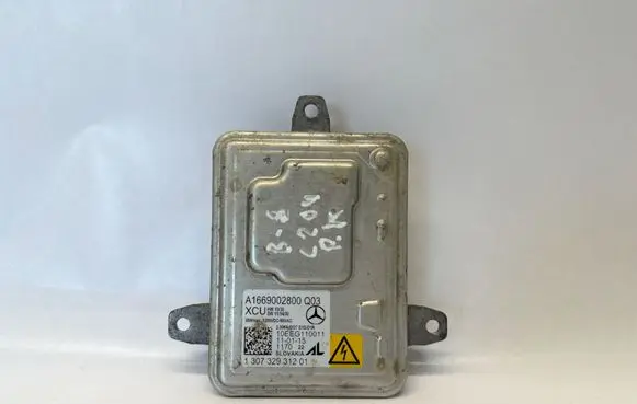 Mercedes-Benz C W204 Headlight ballast module Xenon A1669002800 10EEG110011 130732931201