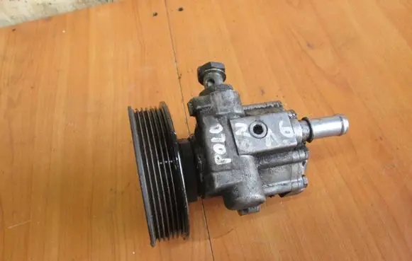 Volkswagen Polo III 6N 6N2 6NF Power steering pump 032145157A 7691955220