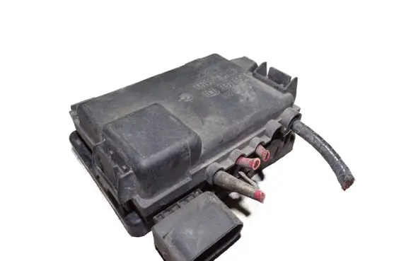 Volkswagen Transporter - Caravelle T4 Fuse module 7D0937509 1C0937550C