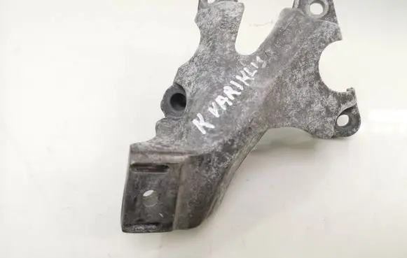 Audi A4 S4 B6 8E 8H Engine mounting bracket 8E0199307E