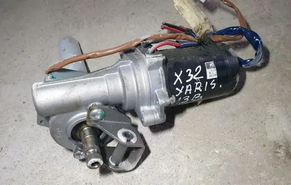 Toyota Yaris Electric power steering pump 452000D10000