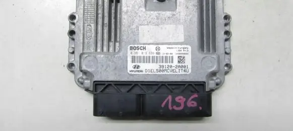 Hyundai ix35 Engine control unit/module 0281017696