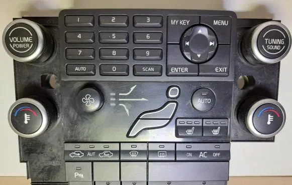 Volvo V70 Climate control unit 30782909 M328210 M3282100067