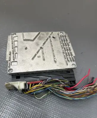 Volvo V70 Engine control unit/module 30646978A 0281011441 1039S04101