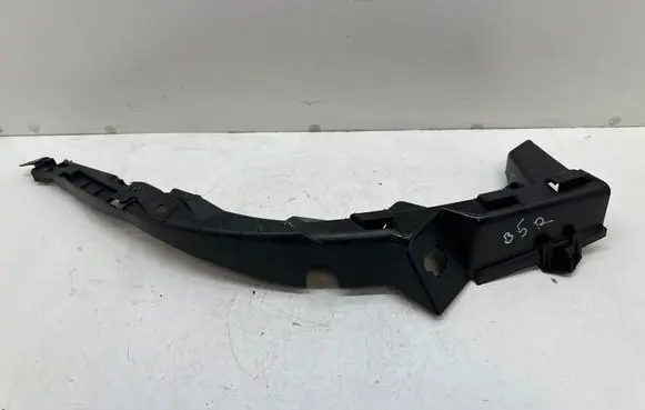 Volkswagen PASSAT B5 Headlight/headlamp mounting bracket 3B0807050C