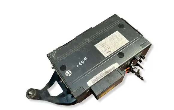 Mercedes-Benz ML W163 CD/DVD changer A2038209089