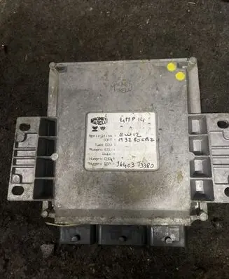 Peugeot 406 Engine control unit/module 9640373380