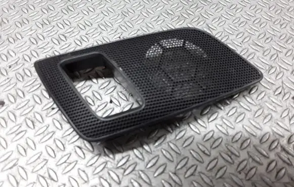Skoda Octavia Mk2 (1Z) Rear door speaker cover trim 1Z0868160A