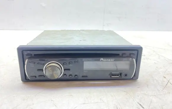 Audi A4 S4 B5 8D Radio/CD/DVD/GPS head unit DEH2200UB