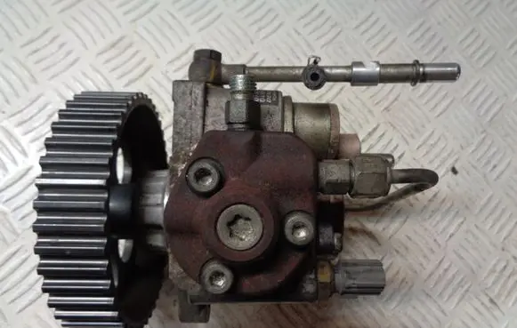 Opel Meriva B Fuel injection high pressure pump 8980924670 HU2940001010