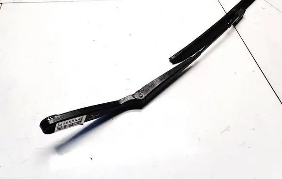 Volkswagen Polo IV 9N3 Front wiper blade arm 61955409c