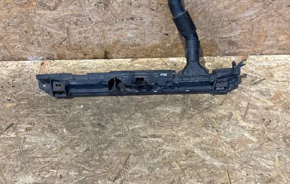 Peugeot 308 Top upper radiator support slam panel 9807148180