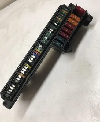 BMW 5 E60 E61 Fuse module