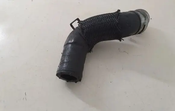 Toyota Avensis T270 Engine coolant pipe/hose