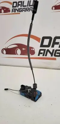 Volvo XC70 Front door lock