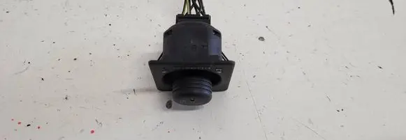 Land Rover Freelander Wing mirror switch YUH100270