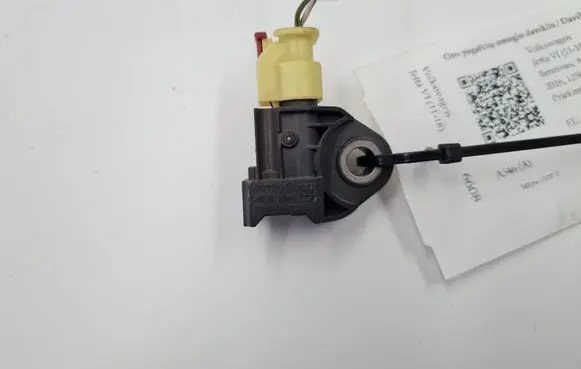 Volkswagen Jetta VI Airbag deployment crash/impact sensor 561959351