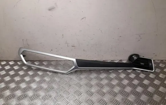 BMW 3 G20 G21 Dash center air vent grill 6811457